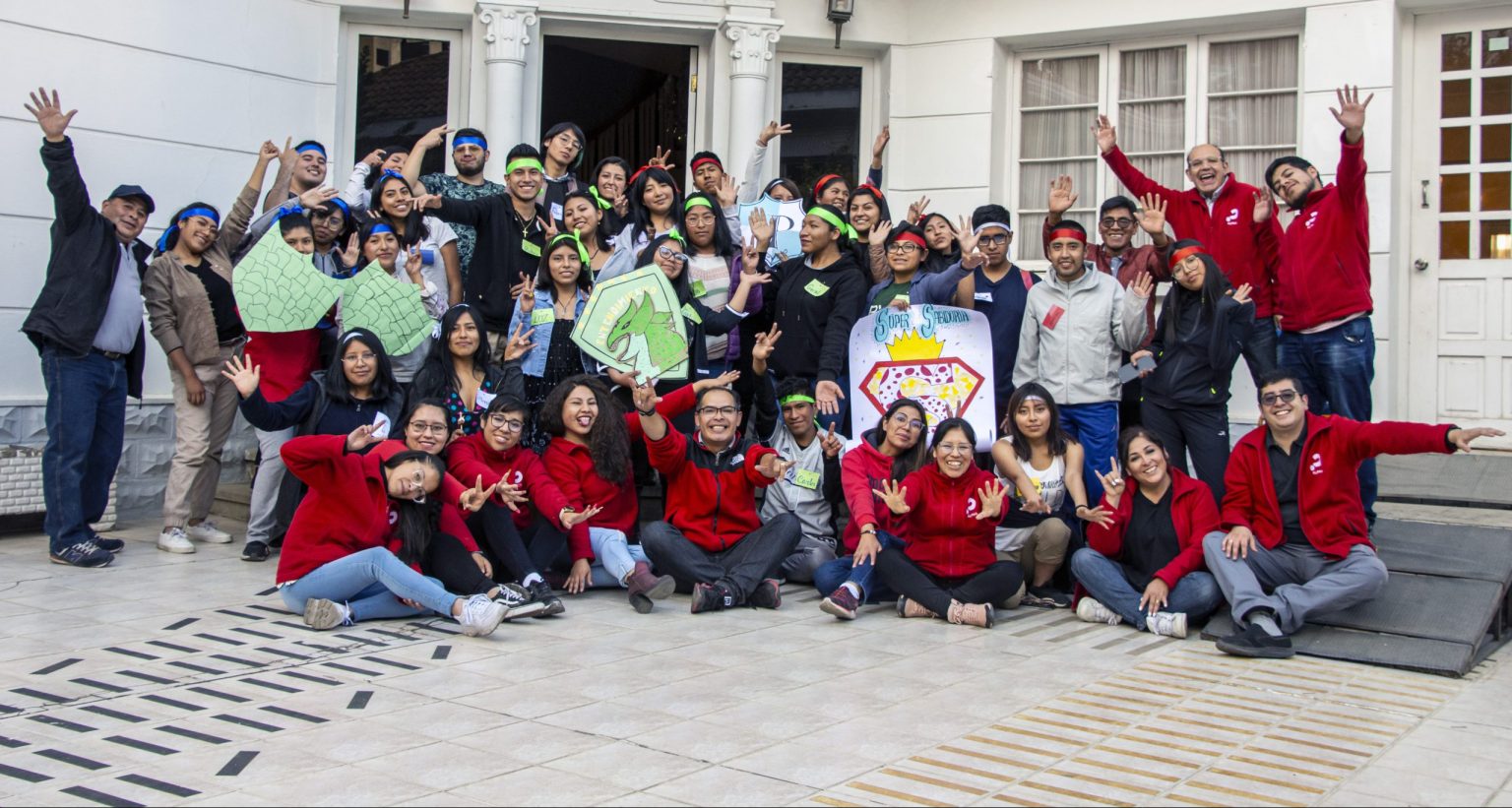 Estudiantes De La U.C.B. Sede La Paz, Vivieron El Curso Post Alpha, En ...